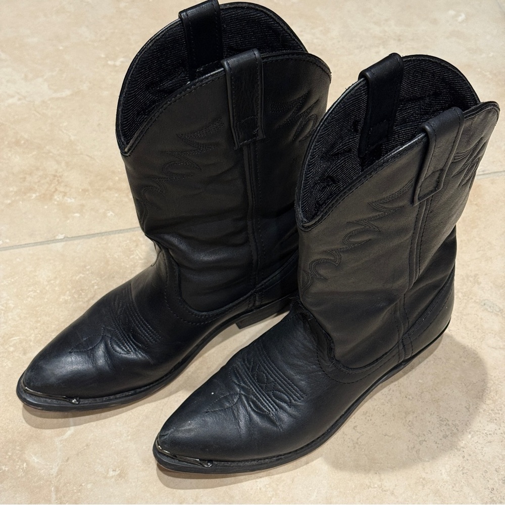 Women’s Classic Black Western Boots - Picture 2 of 10